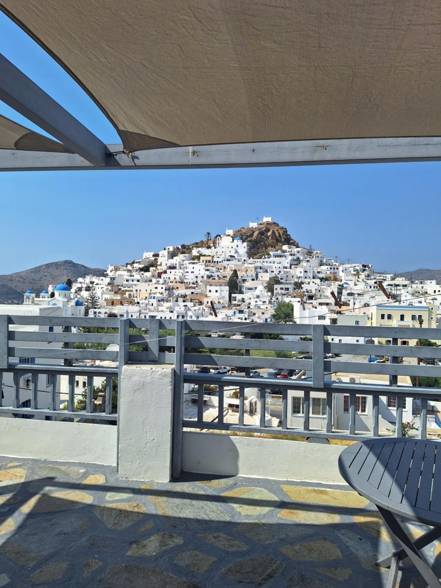 Markos Village מלון